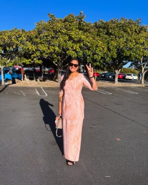 Dame Valerie Adams Instagram - “Holo pe tu’u he ko e ngalu e fasi “

Stand firm and the waves will break. 

#tonganproverb 
👊🏾🙏🏽💫

P.S love my puletaha 🌺