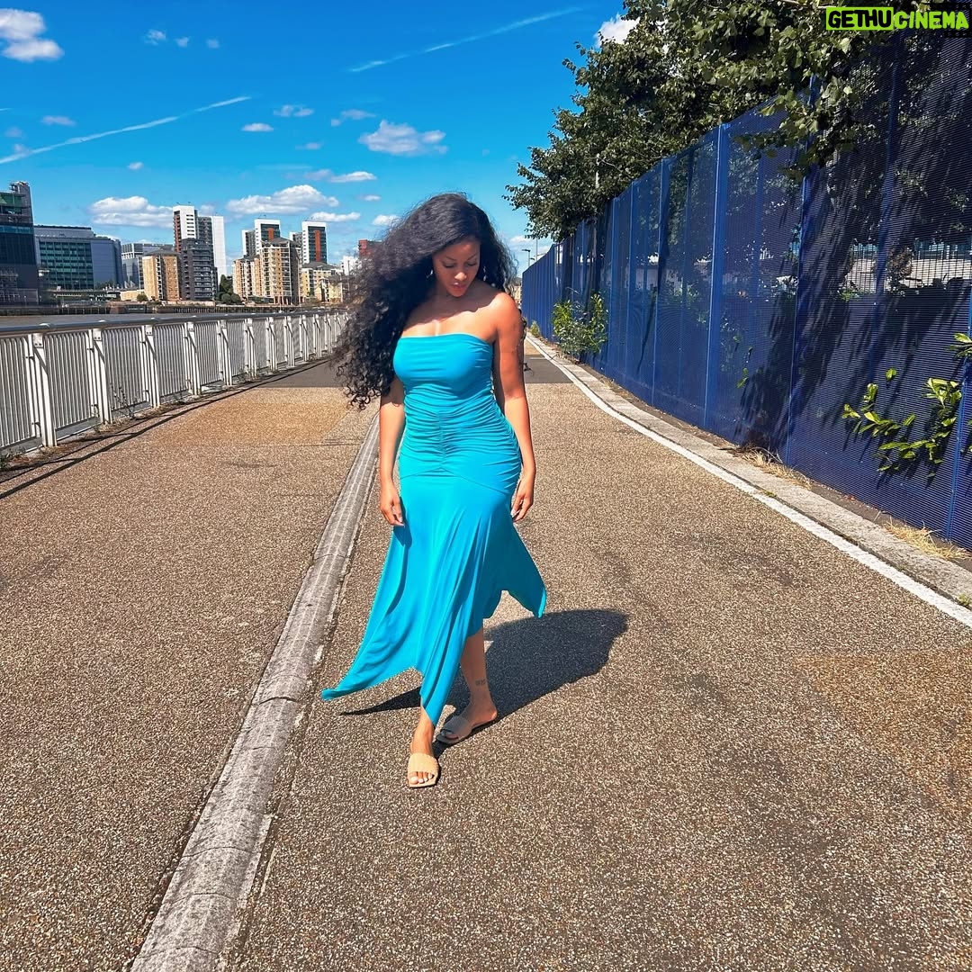 Damilola Adegbite - 15.2K Likes - Fun #MotherhoodFact:
Put a mom in a room with a thousand crying babies, and she’ll instantly recognize her baby’s cry. That’s the power of a Mother’s bond!
#Motherhood #MomLife #Parenting