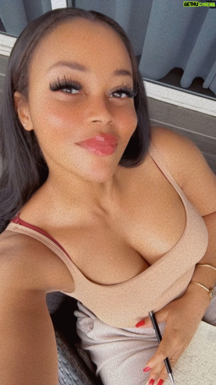 Damilola Adegbite - 33.1K Likes - Missed you 🥰
I want to make new friends ☺️ What’s your name, what do you do and if you’d like to be my friend, why? ☺️