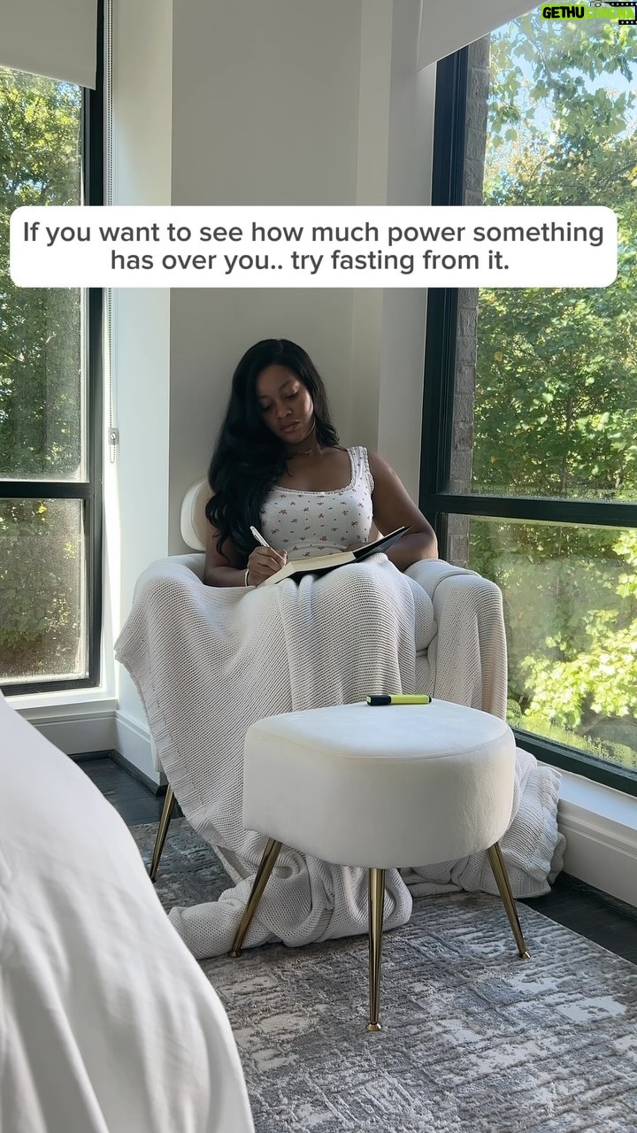 Damilola Adegbite - 7K Likes - Take a moment to reflect: What has more control over your day than it should? Start small and see how it feels to step away from it for just 24 hrs.
Comment “❤️” if you’ll challenge yourself to break a habit this week 💪
#selfcontrolchallenge #discipline #mindovermatter #fasting #selfawareness #mindfulliving