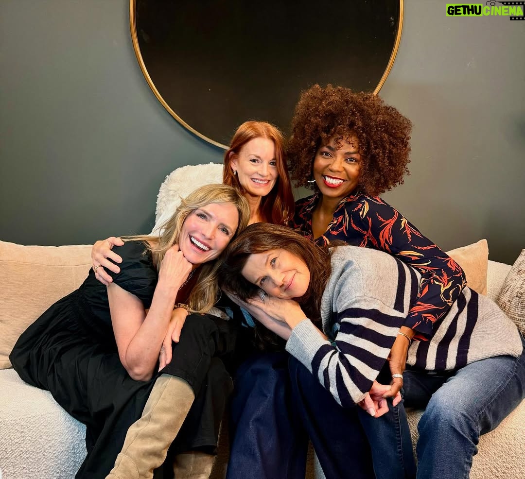 Daphne Zuniga - 3.1K Likes - HAPPY BIRTHDAY VANESSA! You shine such a beautiful light from inside your soul. It’s in your work as an actor and I saw it again after all these years when we got together for the podcast! You’re so beautiful! Happy Birthday, continue to celebrate in the light and spread the light! @imvanessawilliams 💜🎉👑🥳🎂🩷 #goals
@stilltheplace #