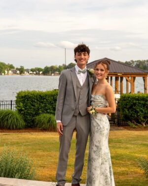 Darby Camp Instagram - Prom ‘25!!! #lastonebestone 

Dress: @dessygroup 
Hair: @lucci_aveda