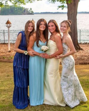 Darby Camp Instagram - Prom ‘25!!! #lastonebestone 

Dress: @dessygroup 
Hair: @lucci_aveda