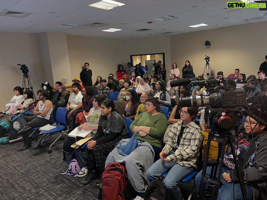 Daron Nefcy - 3K Likes - Last week I was invited to speak at TigerCon at Riverside City College! Such a lovely group of students! It was so cool, they basically made their own comic con! It was fun to see. Thank you for inviting me @will1005 😊