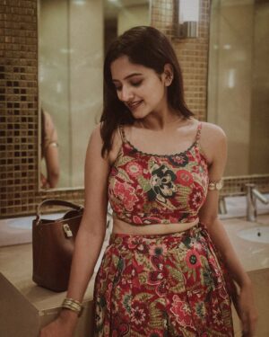 Darshini Gowda Instagram - 🌟