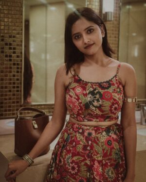 Darshini Gowda Instagram - 🌟