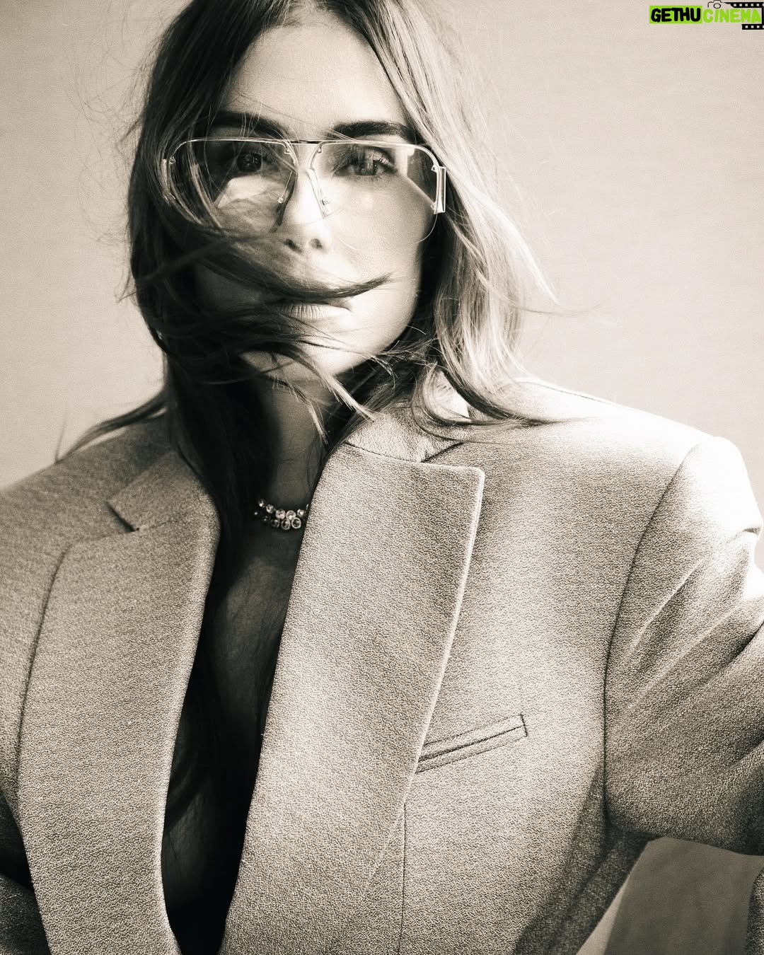 Deborah Secco - 3 Likes - Por aí… ✨
Look @rabanne @newbottega @swarovski
Styling @luizplinio
Beauty @charlesgran
Photo @raulbittencourtt