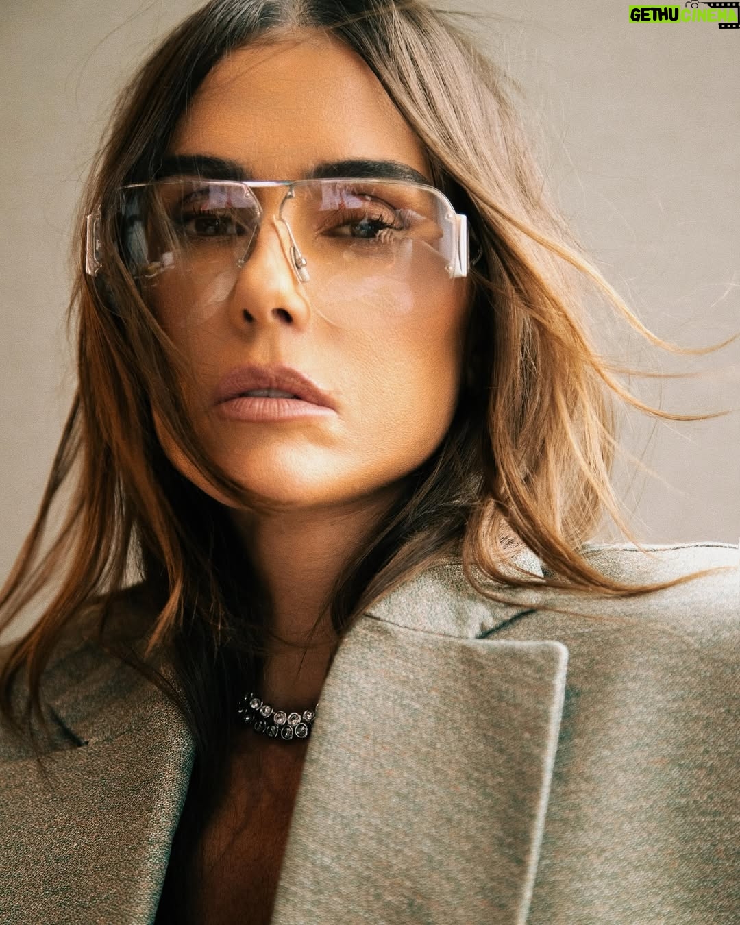 Deborah Secco - 3 Likes - Por aí… ✨
Look @rabanne @newbottega @swarovski
Styling @luizplinio
Beauty @charlesgran
Photo @raulbittencourtt