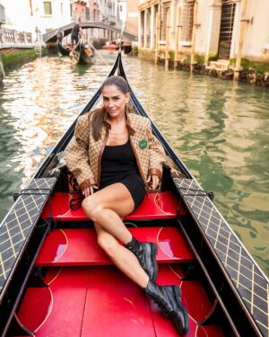Deborah Secco Instagram - Veneza, 2025✨

Styling @luizplinio 
Look @gucci @jacquemus @dior @tomford @ferragamo 
Photos @fotografabrasileiraemveneza ❤️