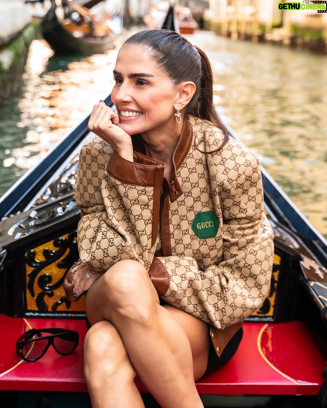Deborah Secco - 3 Likes - Veneza, 2025✨
Styling @luizplinio
Look @gucci @jacquemus @dior @tomford @ferragamo
Photos @fotografabrasileiraemveneza ❤️