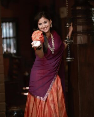 Deepika Gowda Instagram - Happpppyy ಯುಗಾದಿ ಹಬ್ಬ🌾🦚🦜
Jewellery— @saaya_studio.in
Pic credit- @dheeraj_comedy_kiladi_