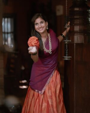 Deepika Gowda Instagram - Happpppyy ಯುಗಾದಿ ಹಬ್ಬ🌾🦚🦜
Jewellery— @saaya_studio.in
Pic credit- @dheeraj_comedy_kiladi_