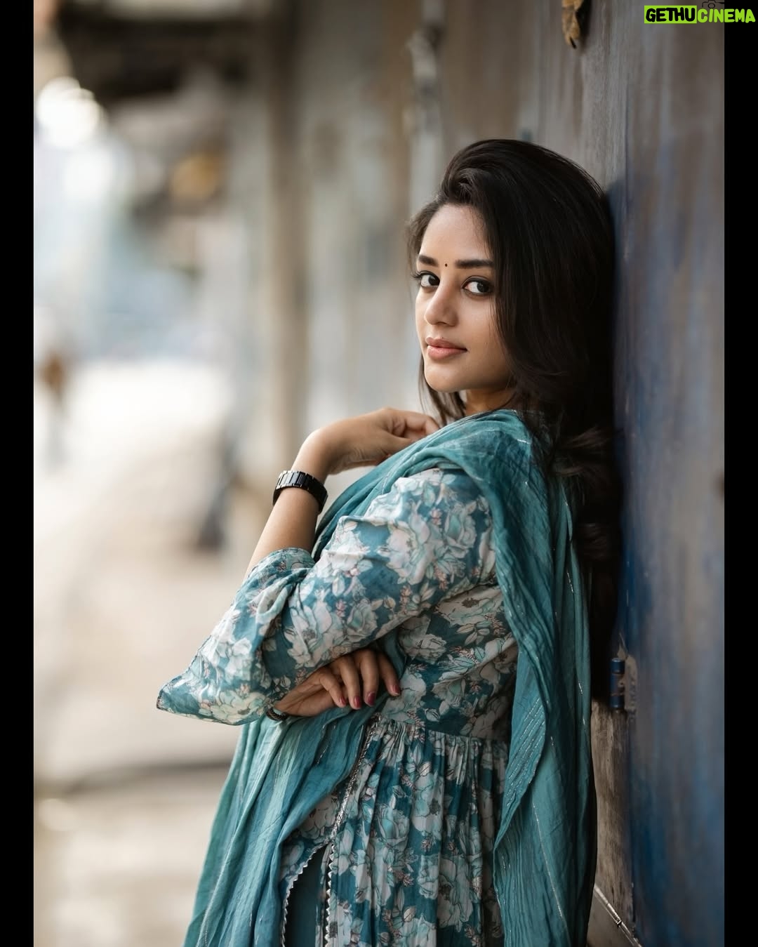 Deepshikha U - 25.8K Likes - Just adding little cute to your feed 😜✨
📸: @portraitsbylokesh 

#dee #deepshikha #loves #casual #photography #southindian #indianphotography #actor #tamil #homely #style #authentic