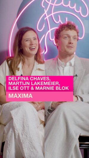 Delfina Chaves Instagram - « C’est vraiment une histoire shakespearienne ! »👑 Royauté néerlandaise sur fond d’histoire d’amour impossible : plongez dans les coulisses de la série #Máxima avec ses scénaristes Marnie Blok et Ilse Ott, et les comédiens Delfina Chaves et Martijn Lakemeier.

La série était projetée en Première Mondiale en Hors Compétition à #CANNESERIES cette Saison.