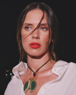 Delfina Chaves Instagram - Ayer con mucha alegría finalmente estrenamos Felices los 6. Una producción nacional y original de @streammaxar y @kapowproductora . Me es un honor compartir elenco con gente tan querida a quien admiro mucho, y deseo que se diviertan viéndola tanto como lo hicimos nosotros al hacerla 🐒🩶