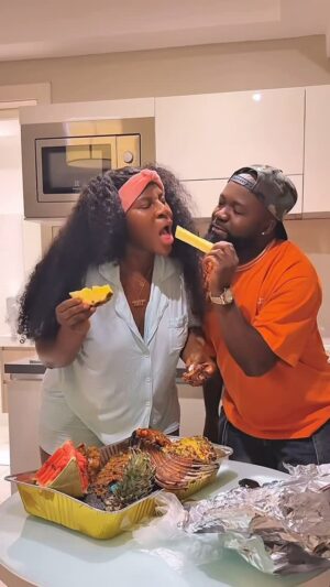 Destiny Etiko Instagram - If Kanjo grills doesn’t finish me in this Abuja eeh 
No one else will 🙆‍♀️🙆‍♀️🙆‍♀️🙆‍♀️🙆‍♀️
Grill Dey cry for help 
I am literally having grillgazm right now 🤪😍😍
If u haven’t tested @kanjogrills den u are missing o 🙆‍♀️🙆‍♀️🙆‍♀️🙆‍♀️ jezzzzzzzes he is too good no cap 🧢 
KANJO GRILS TO THE WORLD BIKO 😍

PJ @4m_interiorsandmore
@nvoguehair