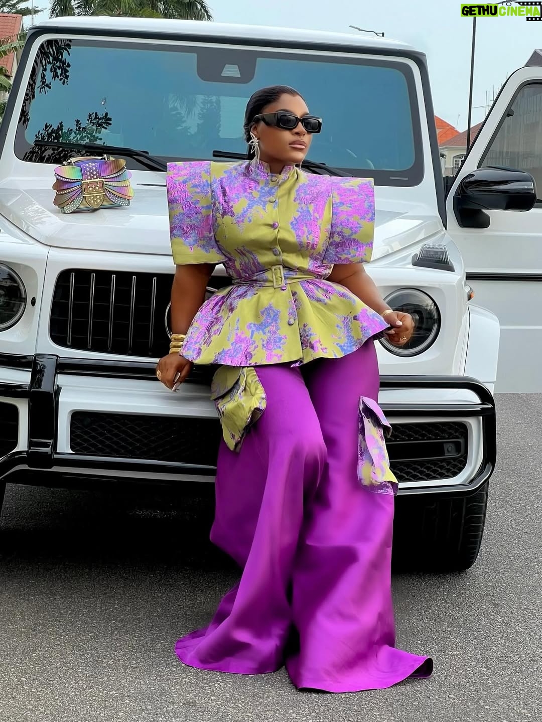 Destiny Etiko - 3 Likes - Fueling the passion 📌
What’s your favorite slide ❤️
Your BILLME CEO 👩💼 @billme.co
Gudmornin fam❤️
Outfit @jafclothings
Makeup @maryjayblaq
Hair stylist @brownshuugaaextravaganza
Nails 💅 @naturalsbysandrasplace