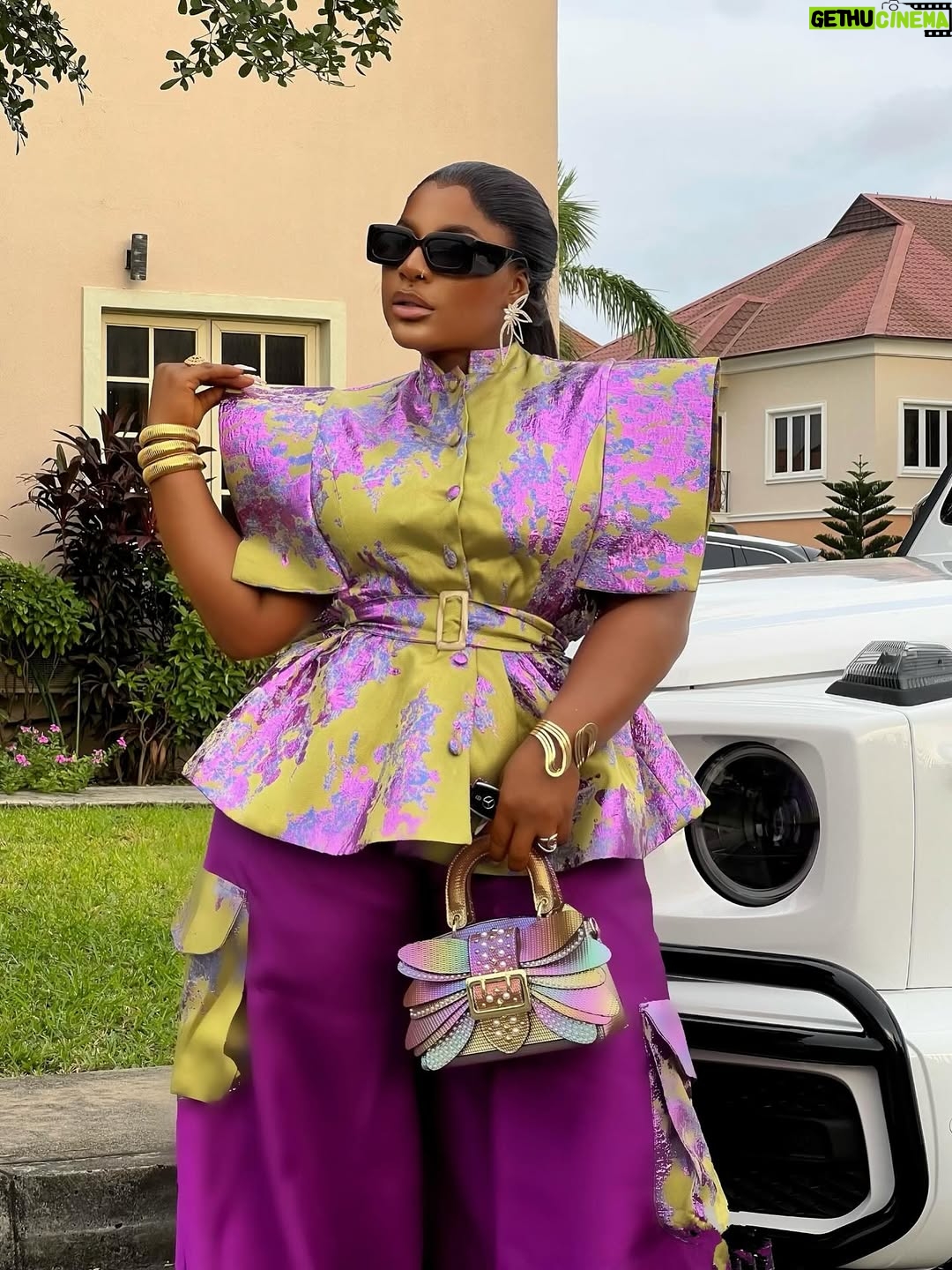 Destiny Etiko - 3 Likes - Fueling the passion 📌
What’s your favorite slide ❤️
Your BILLME CEO 👩💼 @billme.co
Gudmornin fam❤️
Outfit @jafclothings
Makeup @maryjayblaq
Hair stylist @brownshuugaaextravaganza
Nails 💅 @naturalsbysandrasplace