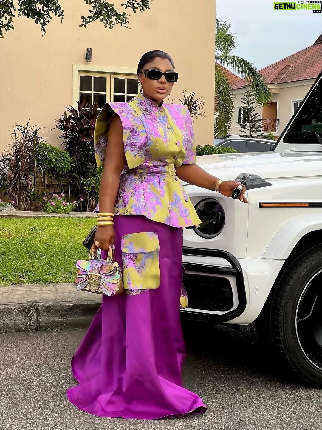 Destiny Etiko - 3 Likes - Fueling the passion 📌
What’s your favorite slide ❤️
Your BILLME CEO 👩💼 @billme.co
Gudmornin fam❤️
Outfit @jafclothings
Makeup @maryjayblaq
Hair stylist @brownshuugaaextravaganza
Nails 💅 @naturalsbysandrasplace