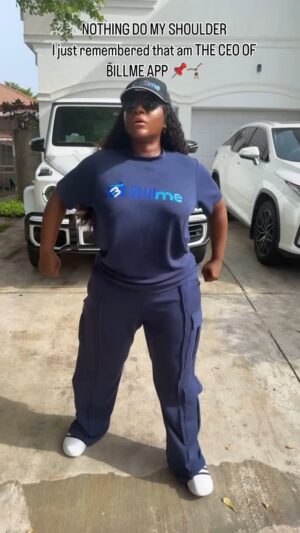 Destiny Etiko Instagram - Don’t just watch the video, please download BILLME APP 💪 
AFRICAN MOST AFFORDABLE BILL PAYMENT APP 
That allows you to sort all your bill payments at ease 💃💃💃💃💃💃
@billme.co  to the world 

Outfit made by @_trendystitches_
