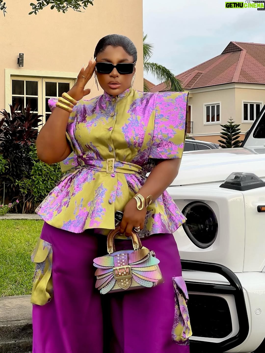 Destiny Etiko - 3 Likes - Fueling the passion 📌
What’s your favorite slide ❤️
Your BILLME CEO 👩💼 @billme.co
Gudmornin fam❤️
Outfit @jafclothings
Makeup @maryjayblaq
Hair stylist @brownshuugaaextravaganza
Nails 💅 @naturalsbysandrasplace