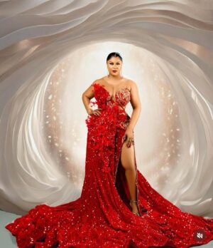 Destiny Etiko Instagram - Happy blessed birthday to my baby @officialujuokoli 
ADA AKAOKWA 😍😍😍
The queen of things and luxury 🥰
Wishing you long life and prosperity with heavenly blessings boo boo ❤️
More undiluted blessings 
More light 💡 
More money 💰 
Cheers baby 🥂 ❤️