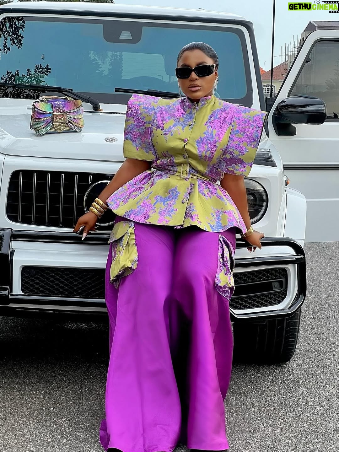 Destiny Etiko - 3 Likes - Fueling the passion 📌
What’s your favorite slide ❤️
Your BILLME CEO 👩💼 @billme.co
Gudmornin fam❤️
Outfit @jafclothings
Makeup @maryjayblaq
Hair stylist @brownshuugaaextravaganza
Nails 💅 @naturalsbysandrasplace