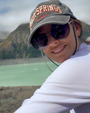 Diana Pereira Instagram - Uma das maiores paixões da minha vida é o contacto com a natureza, aventura, radical, hiking, de volta as minha caminhadas e escaladas … im Back … with so much love .