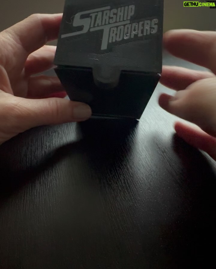 Dina Meyer - 21.4K Likes - Old friends and awesome gifts.
Thank you again @c2e2 for a wonderful weekend.
And to all of the very special fans who came out to see us.
We ❤️ you all.
#starshiptroopers #reunion #starshiptroopersreunion #instalike #instagram #instagood