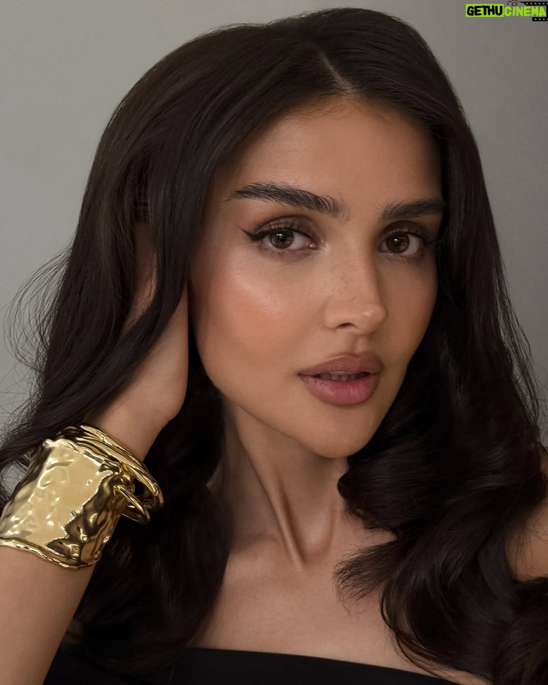 Dina Saeva - 358.5K Likes - воспоминания, которые запомнятся на долго 🫂🖤