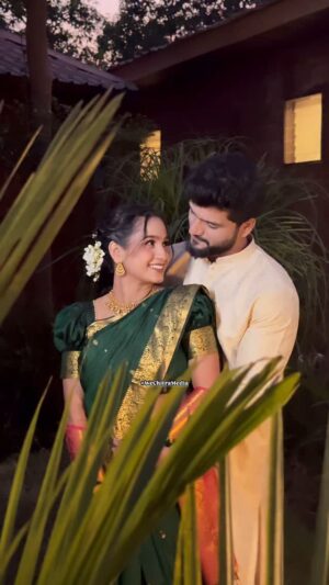 Divya Pugaonkar Instagram - Engagement scenes!❤️ #3 #DivyAkshay #FromFacebookToPheras #DivyaPugaonkar
