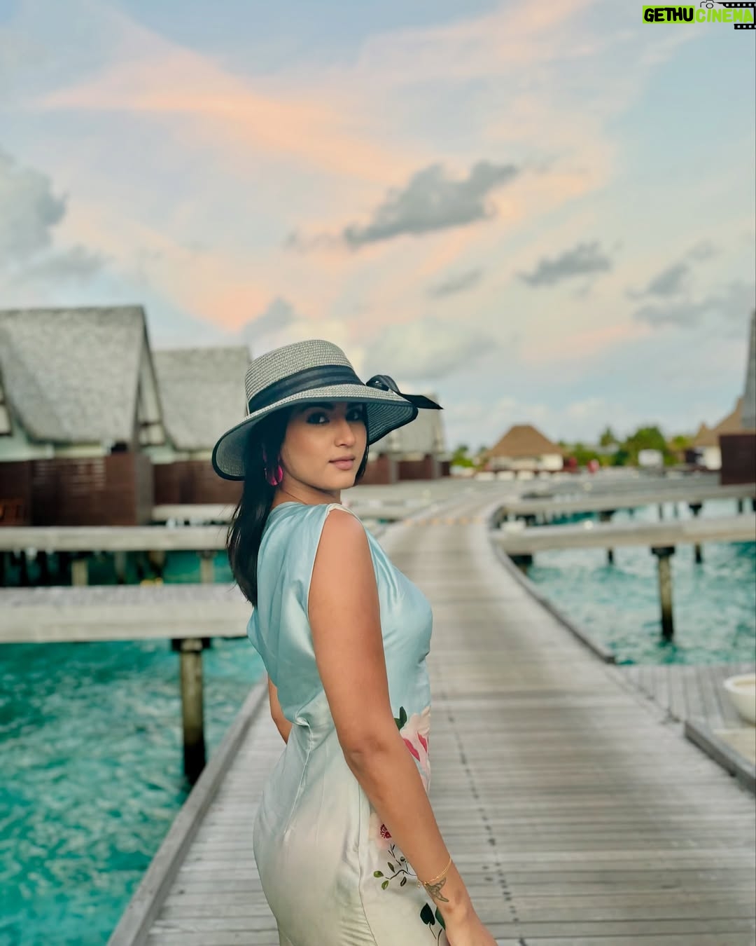 Divya Suresh - 14.5K Likes - Current mood : vitamin Sea 🥹
.
#ds #divyasuresh #maldives #vacation #sea