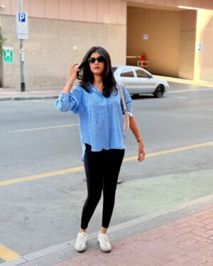 Divya Suresh Instagram - Moving through life in my baggy shirt in a different country 

.

.

.#DS #divyasuresh #dubai