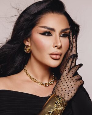 Donya Jahanbakht Instagram - “The wait is almost over! Our game-changing eyeliner is launching in just a few days. Stay tuned and get ready! 👀✨”
 @donybydonya