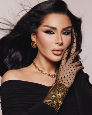 Donya Jahanbakht Instagram - “The wait is almost over! Our game-changing eyeliner is launching in just a few days. Stay tuned and get ready! 👀✨”
 @donybydonya