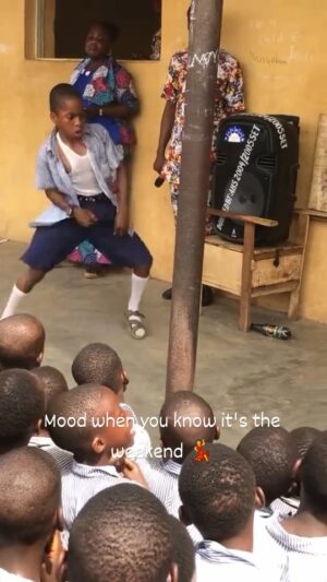 Doris Simeon Instagram - Happy Weekend 
Kindly follow us @kidsgistwithds & subscribe to our YouTube channel via link in bio (DorisSimeonTV)

#kidsviralvideos #viral #weekend #viralkidsvideos #kidsgistwithds #trend
