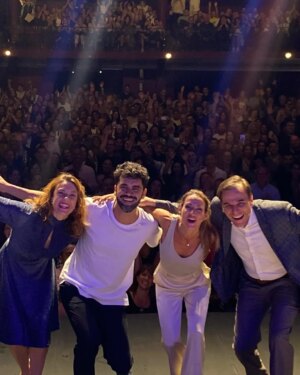 Eleonora Wexler Instagram - Momentos Unicos de gira 🎭❤️

1 Rosario 
 Senti que estábamos en un estadio 😜
2 Ese hermoso teatro en San Nicolás
3 Soledades en la mothorhome
4 A la orilla del riio con mi compa Alexia @alexiamoyanook 💜
5  En reposo en Cañada de Gómez. @gonzaloezequielheredia 
6 El back pre funcion y los alfajores de Pantu
7 Con mis  amadas guasas en Córdoba 
8 Siempre con una excusa para bailar 
9 En retorno Cordobés. Compis @culpina
@gabrielbeck_ok 💫🤗
10 Entrando al @tcoliseopodesta después de 25 años . Tan hermoso . Encuentro Mágico @alejogarciapintos ❤️
11 Un sueño. @tcoliseopodesta 👐💕
12 Te felicito y te adoro @alejogarciapintos 
13 @gereborras GRACIAS . Sos lo más!!
( Me falta nuestra foto😂♥️)

Y sigue girando!! 🎶🎭