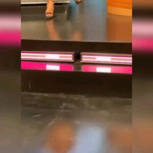 Eleonora Wexler Instagram - Que lindo visitarlos @lanocheperfectaeneltrece 
@sebawainraichok @petomenahemok @letisiciliani 
La pase  bomba 💫💯🤎

Les comparto un poco del back y el look divino de 
@marcelo.zanek 🔥

Style @maggiemellas 
Peinado y make up  @nanogmd