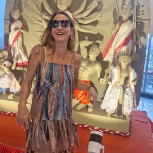 Eleonora Wexler Instagram - Gracias a nuestro cine Nacional🎬🇦🇷 
Fuimos invitados junto a mi amigo @pablo_cesar_cine al prestigioso festival @kiff__official. 
Dónde el fue jurado y se presentaron 2 de sus películas en las que participe 

Una experiencia increíble en lo personal y profesional
Viaje unico

Style by @maggiemellas 💫💥