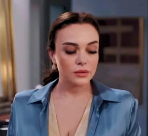 Elif Melda Yılmaz Instagram - Kısa, ama güzel bir buluşmaydı.
Hoşça kal Beril. Çok sevdim seni...⚘️

Harika yönetmenlerimize ve tüm ekibe teşekkür ederim. 
@eylemoguzzz #aydınbulut #meliscivelek @kizilcikserbetitv @goldfilmyapim @showtv
@yasinirmakphoto 🙏  #kızılcıkşerbetiekibi