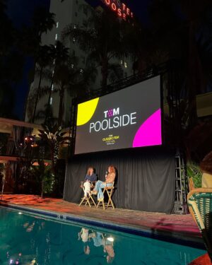 Elisa Donovan Instagram - 🌟 What a fun night celebrating the 30th Anniversary of @clueless at the TCM Film Festival! 
(Yes, it’s a classic now 🥹😳🤩)

Thank you for a terrific weekend all around @tcm 

So many wonderful films, they way they are meant to be seen— in a theatre, on the Big Screen. It was an honor to be a small part of this important festival. 
GO TO THE MOVIES, PEOPLE!!🍿 🎥 

And thank U to Scarlett and @tstar22 for being the Best Dates Ever 🥰 💖  Jacket & 👗 by @aliceandolivia  Boots by @paristexas_it 
#movies #festival #clueless #classic #tcm #tcmfestival