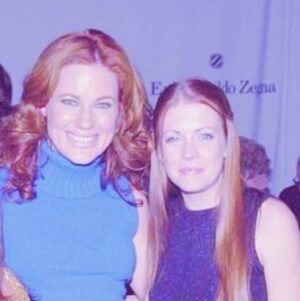 Elisa Donovan Instagram - HAPPY BIRTHDAY and #fbf to this funny lovely lady that’s been kicking so much a$$ for so many years in so many ways. Love you @melissajoanhart !! Hope you’re being  showered with love today ❤️ #sabrina #sabrinatheteenagewitch #happybirthday #90s #90sCon