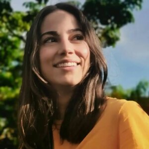 Actress Elizabeth Minotta HD Photos and Wallpapers April 2025