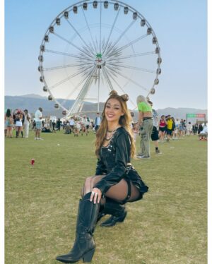 Elnaz Golrokh Instagram - 🎡✨In my Coachella era!