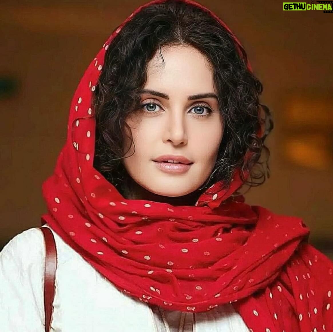 Elnaz Shakerdoost - 173.9K Likes - یلدا اگه عکس بود 🫠🍉
.
.
نقاشی از @zarapaintings