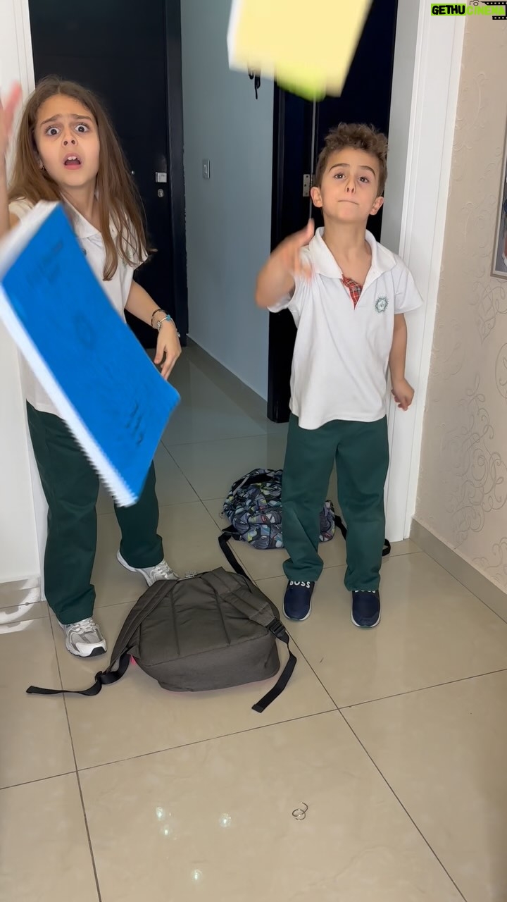 Elsa Zgheib - 3K Likes - My daily routine 🤣
بشرفكم كم حدا بعاني من المدرسة ؟
@zoefahed
#elsazgheib #mydailyroutine #idontwanttogotoschool #storyofmylife