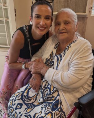 Elsa Zgheib Instagram - My kids had the pleasure to play a scene in #nohadalchami movie reflecting her life and the miracle by Saint Charbel 

➡️➡️Swipe to watch their scenes 

They had the advantage to play under @samir_habchy_official direction as their mom did in her first ever series . I am so grateful for that 
And my very dear friend @charleyhachem was the styled on this movie 

I am blessed having met and took a picture with @nohadalchami 

#elsazgheib #nohadalchami #movie #blessed #grateful