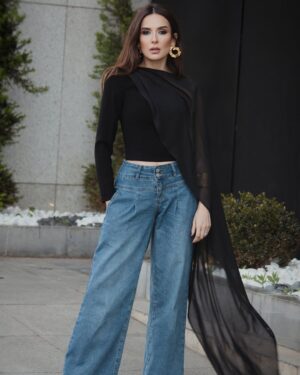 Elsa Zgheib Instagram - My look for #annahar interview 

📸 @marcmarounphotography 
Makeup @oscarnacouz 
Hairstyle @carlosnassimhairbar 
Styled by @dinanawfal 
Top @theconceptofficial 

#elsazgheib #style #photoshoot #lookoftheday #lebanon #ksa #dubai