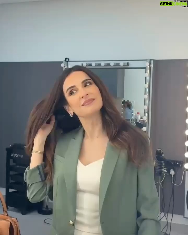 Elsa Zgheib - 3 Likes - Thank you @skynewsarabia for having me
I had a blast being your guest
Thank you Ahmed , Jilnar , Hanady , Guy and all the team behind the show for this beautiful interview .
Styled by @charleyhachem
Dressed by @cosmo.glob
#elsazgheib #skynewsarabia #morningshow #dubai #tvshow