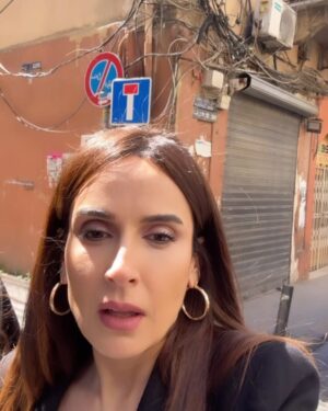 Elsa Zgheib Instagram - والله لإخربلك بيتك يا روح!!!

@daniellarahme 
@cedarsart 
@shahid.vod 

#elsazgheib #daniellarahme #nafas #مسلسلات_رمضان #mtv #shahid #mbc #ksa #dubai #lebanon